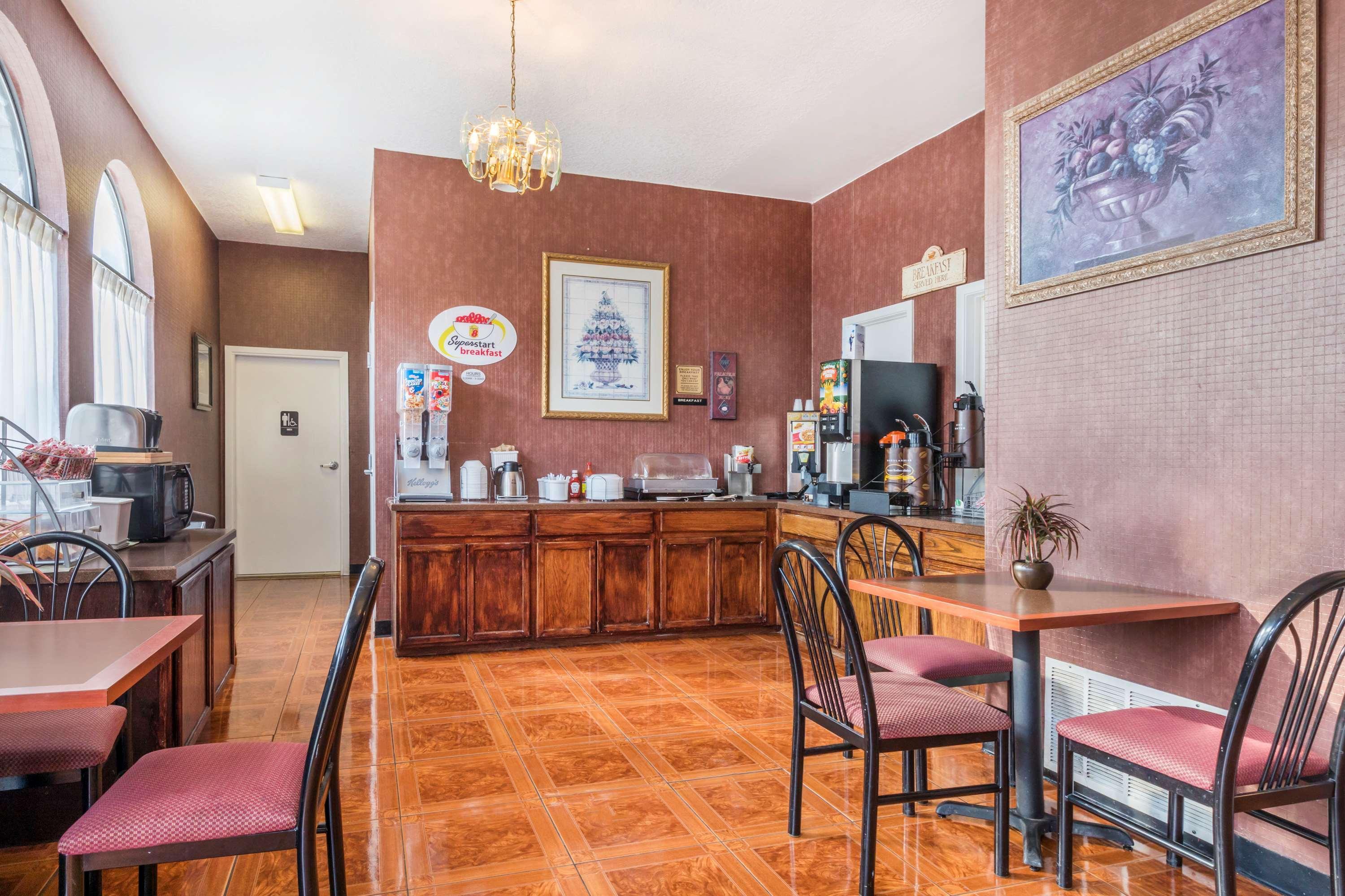 Super 8 By Wyndham San Antonio At I-10 Motel Екстериор снимка