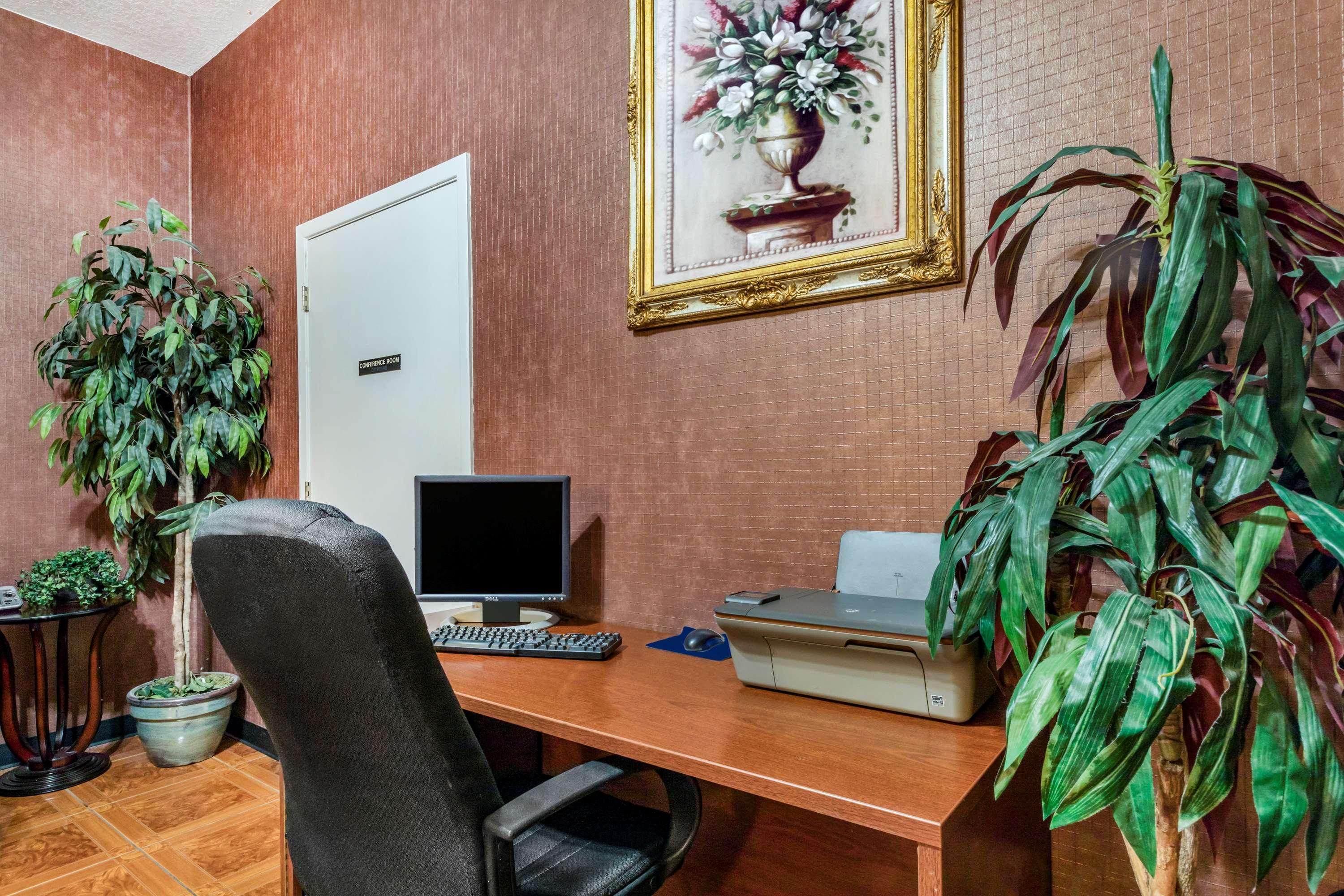 Super 8 By Wyndham San Antonio At I-10 Motel Екстериор снимка