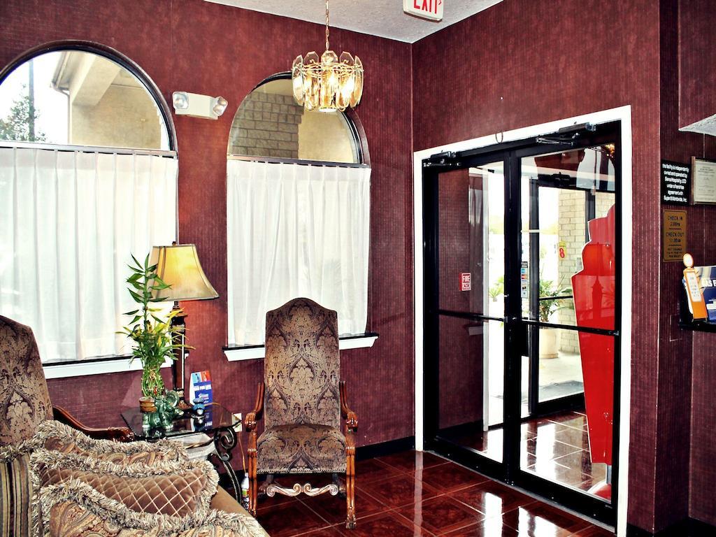 Super 8 By Wyndham San Antonio At I-10 Motel Екстериор снимка